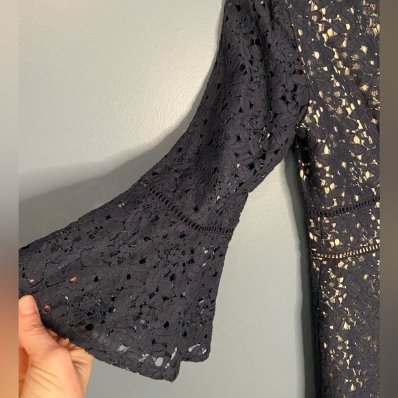 Eliza J Lace Bell Sleeve Fit & Flare‎ Dress Boat Neck Lined Navy Blue Size 8 - Picture 5 of 7